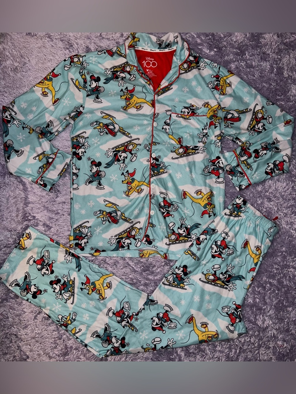 Woman's disney mickey minnie mouse 2pc
christmas pajama set Small